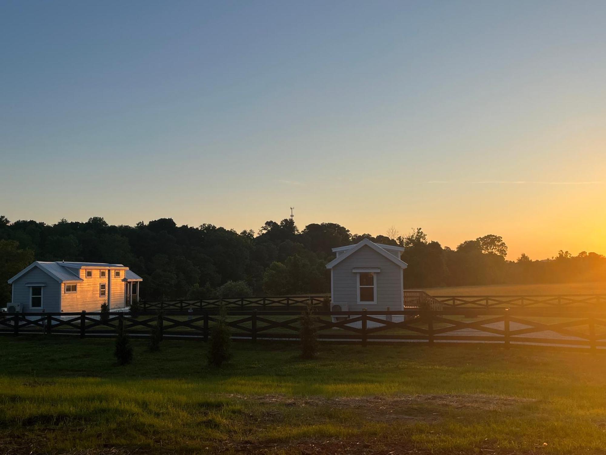 Luxury Riverfront Tiny House- Amazing Views- #111 Strawberry Plains 外观 照片